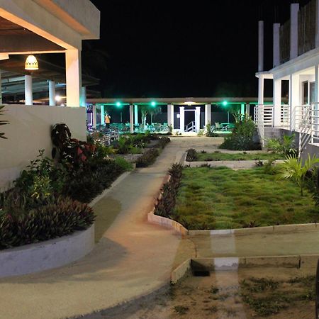 Kai Kai Beach Resort Kokrobite ภายนอก รูปภาพ