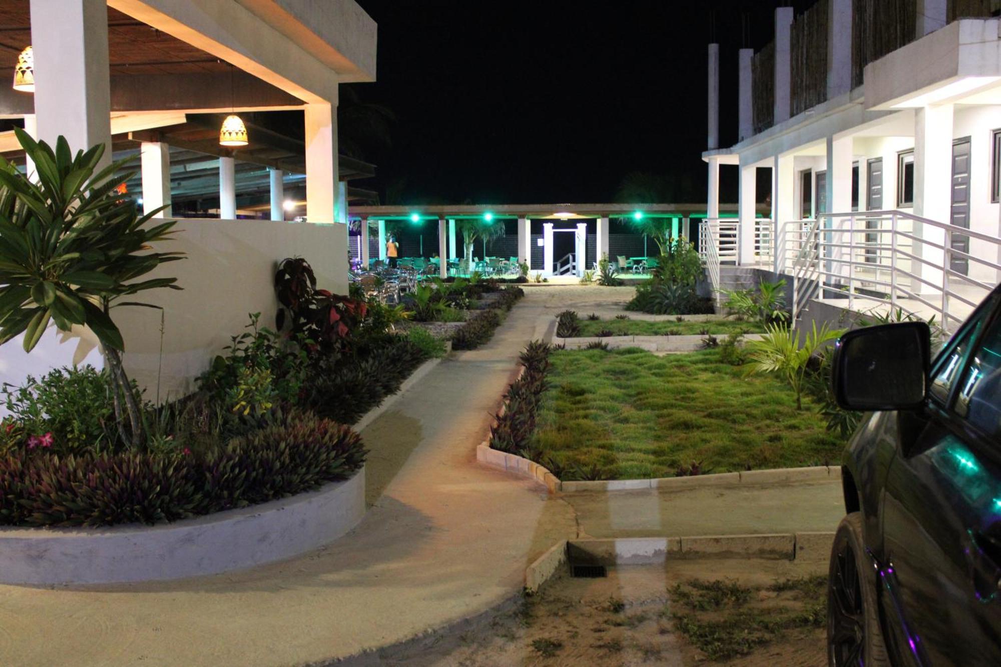 Kai Kai Beach Resort Kokrobite ภายนอก รูปภาพ
